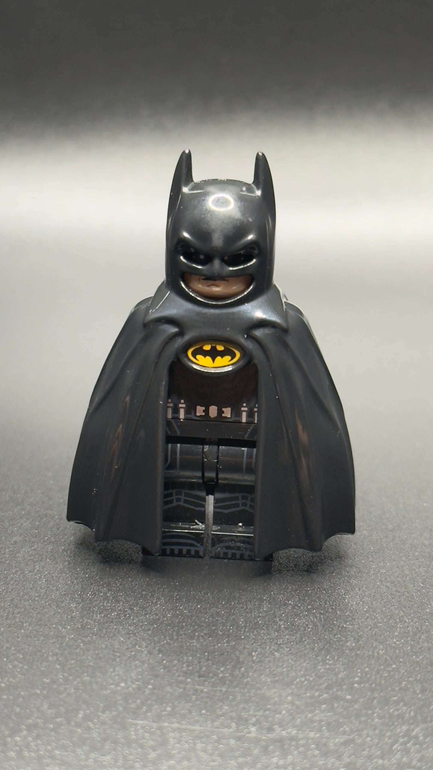 Custom Michael Keaton Batman Minifigure – 1989 DC Superhero Brick Figure