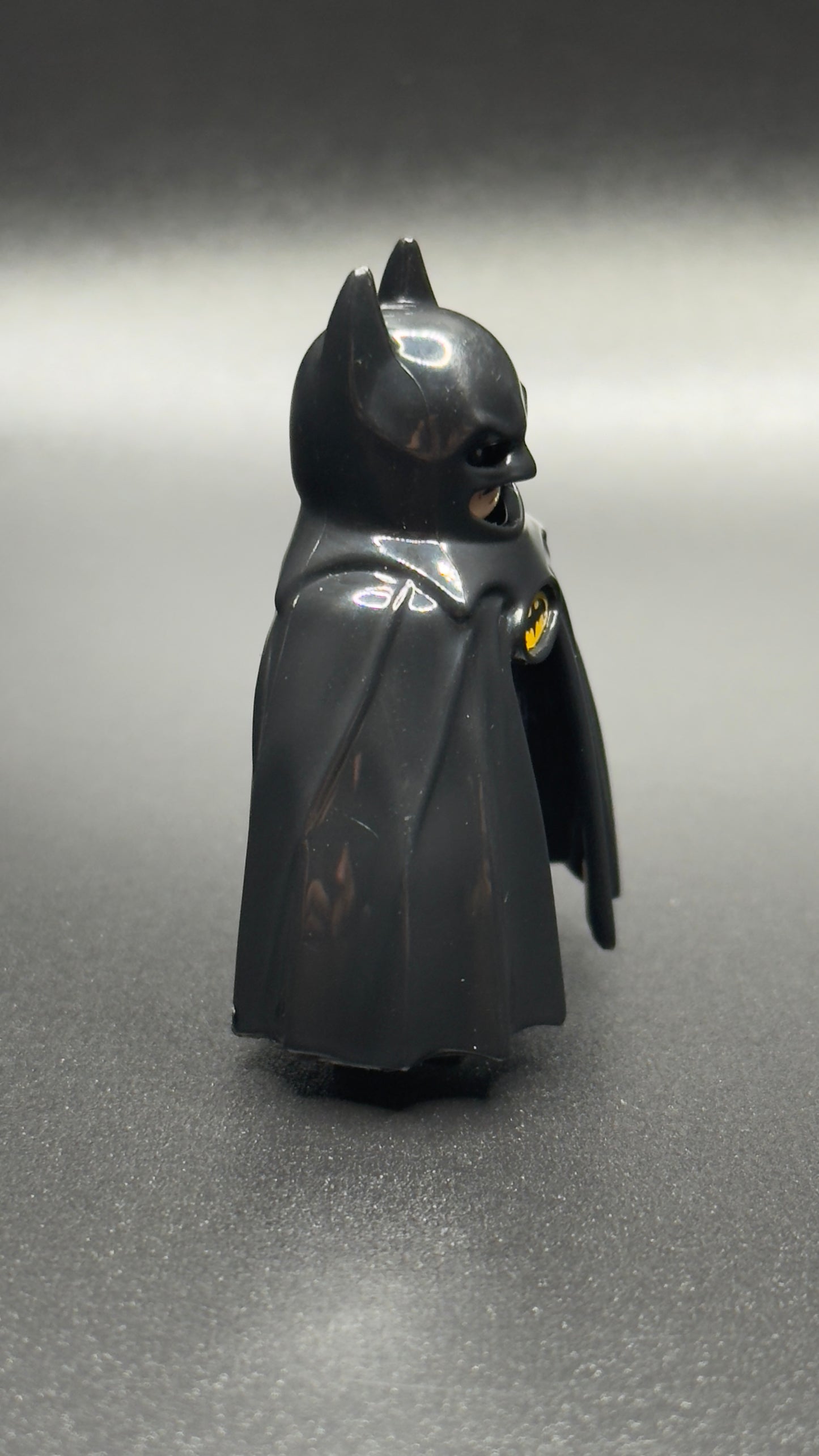 Custom Michael Keaton Batman Minifigure – 1989 DC Superhero Brick Figure