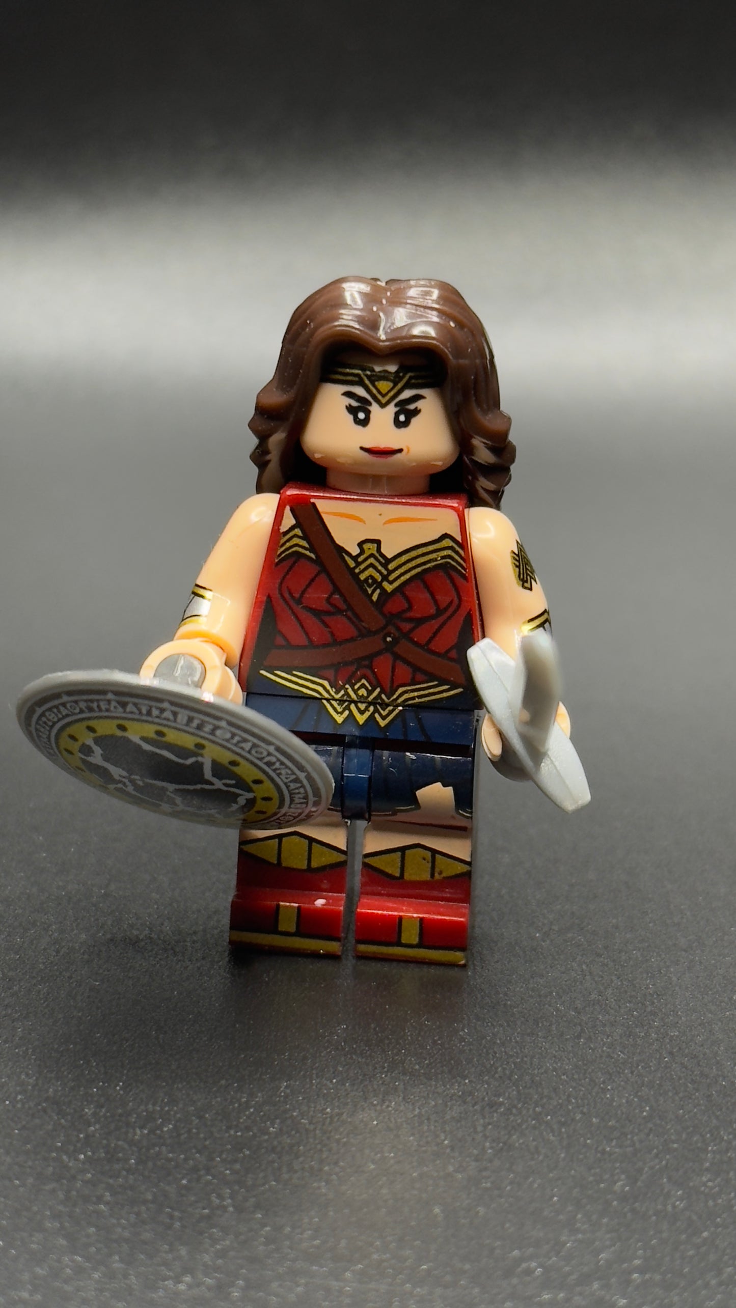 Custom Gal Gadot Wonder Woman Minifigure – DC Superhero Brick Figure