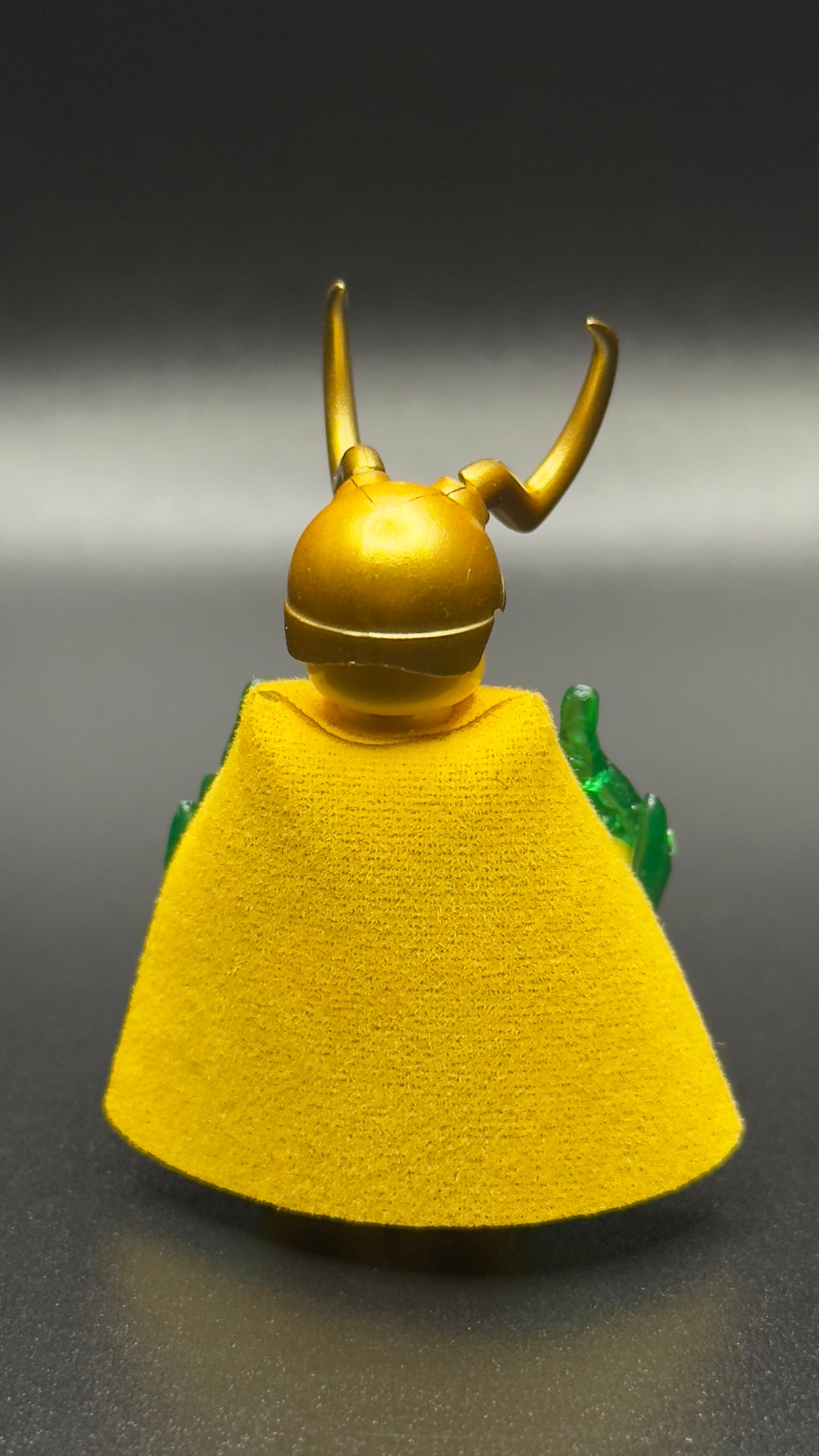 Custom Classic Loki Minifigure – Marvel Yellow & Green Old School Costume