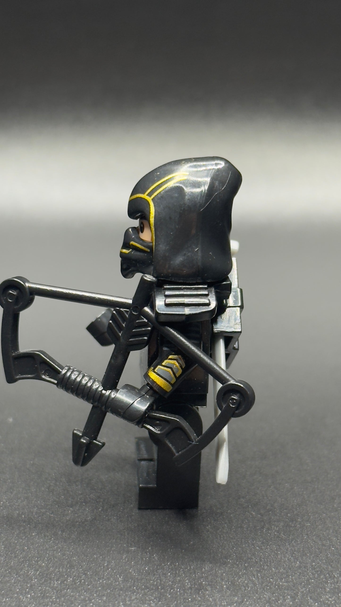 Custom Hawkeye Black & Yellow Minifigure – Marvel Avengers
