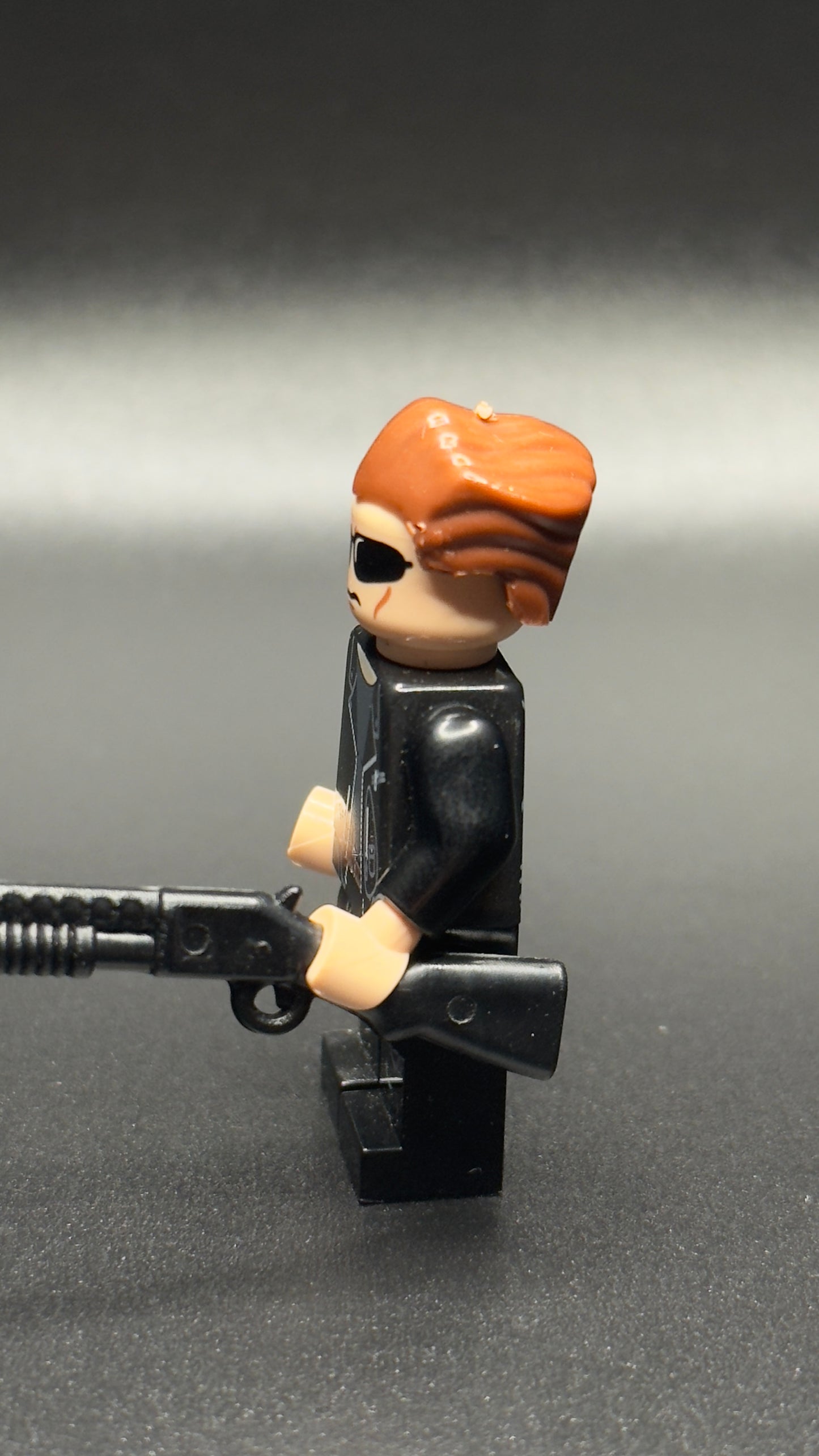 Custom Terminator Minifigure – T-800 Black Leather Jacket & Sunglasses Sci-Fi