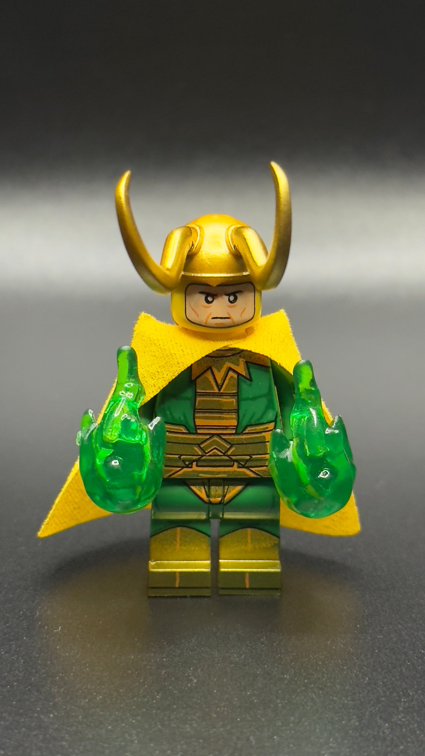 Custom Classic Loki Minifigure – Marvel Yellow & Green Old School Costume